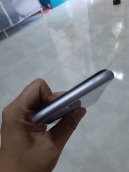 I-Phone 11 (purple)