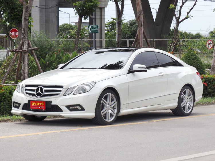 Mercedes-Benz E-Class 2012 E200 CGI Sedan เบนซิน ไม่ติดแก๊ส เกียร์อัตโนมัติ ขาว รูปที่ 2