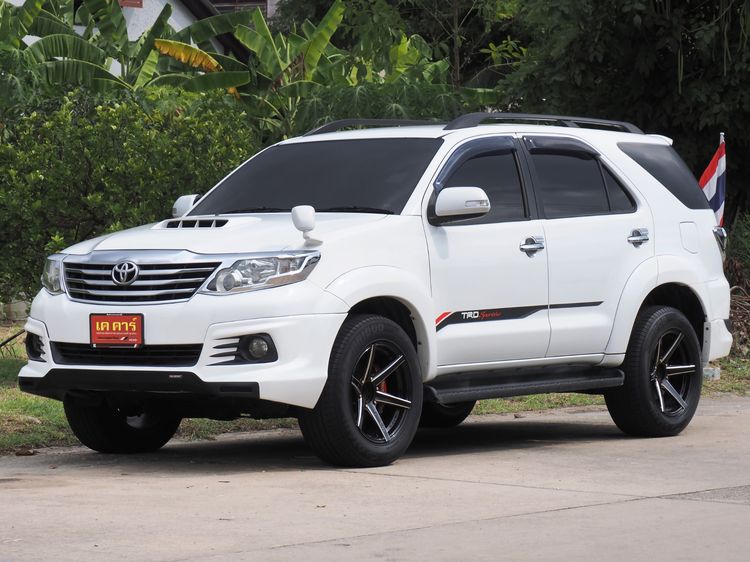 Toyota Fortuner 2015 2.5 V VNT 2WD Champ Midnight Shine Utility-car ดีเซล ไม่ติดแก๊ส เกียร์อัตโนมัติ ขาว รูปที่ 2