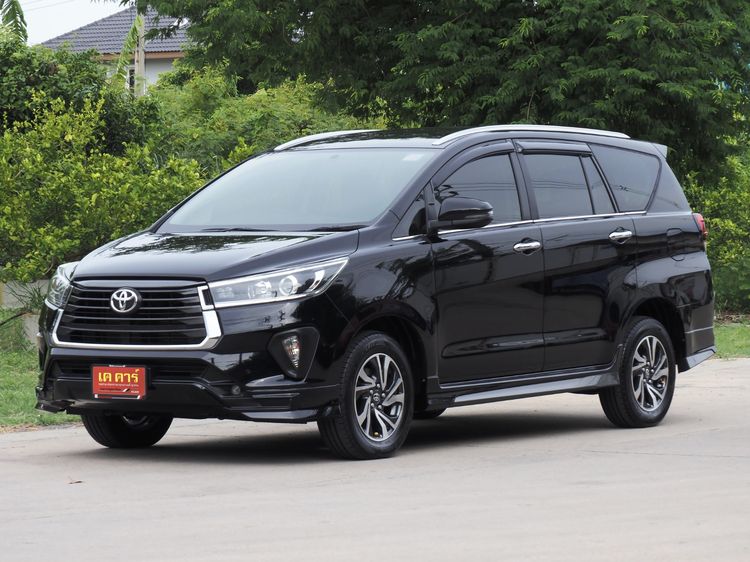 Toyota Innova 2022 2.8 Crysta Utility-car ดีเซล ไม่ติดแก๊ส เกียร์อัตโนมัติ ดำ รูปที่ 2
