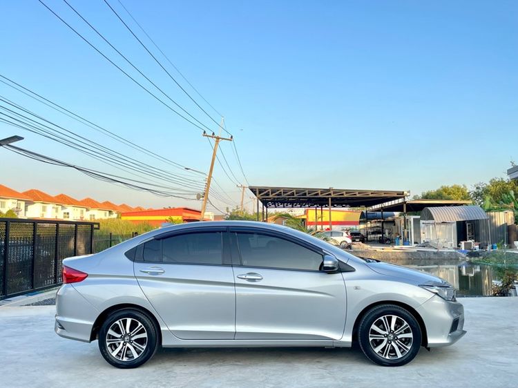 Honda City 2017 1.5 V Plus i-VTEC Sedan เบนซิน ไม่ติดแก๊ส เกียร์อัตโนมัติ บรอนซ์เงิน รูปที่ 3