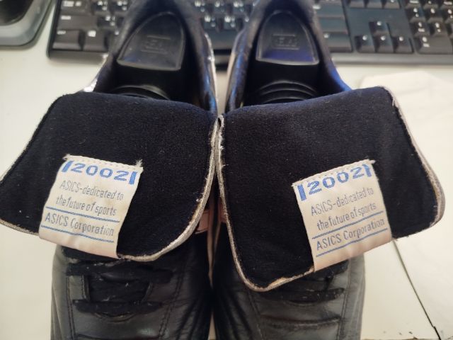 รองเท้าฟุตบอล 100 ปุ่ม Asics Injection 2002 TF ตัวท็อป
หนังจิงโจ้ ไซด์ 42.5 หรือ 270 รูปที่ 7