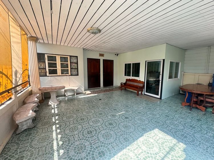 อื่นๆ สร้างเสร็จก่อน 2010 ไม่มี ใช่ ทาวน์เฮาส์หลังมุม 2 หลังคู่ (33.5 ตร.ว.) มีห้องออฟฟิศส่วนตัว ใกล้เซ็นทรัลเวสต์เกต รูปที่ 2