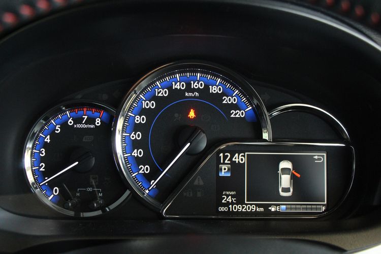 Toyota Yaris ATIV 2018 1.2 S Sedan เบนซิน ไม่ติดแก๊ส เกียร์อัตโนมัติ เทา รูปที่ 4