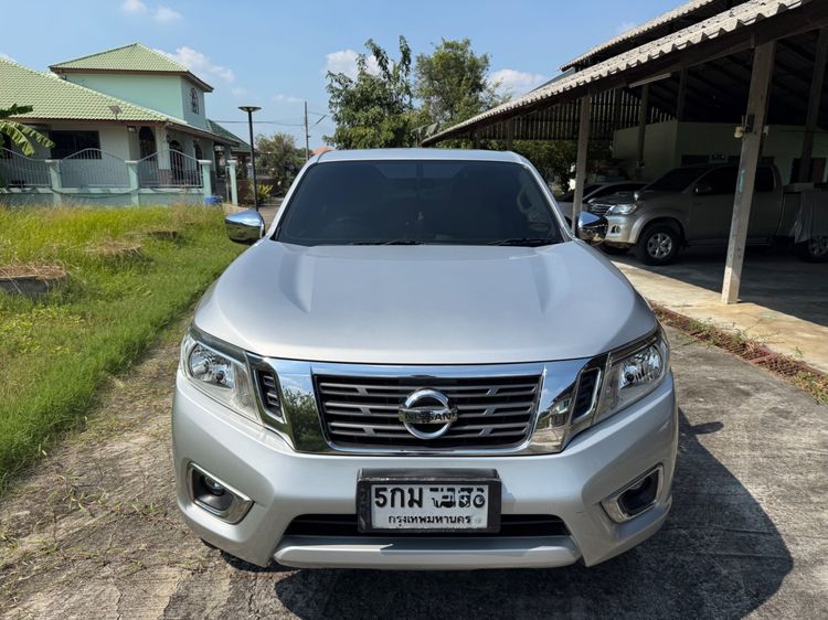Nissan Navara 2016 2.5 E Pickup ดีเซล ไม่ติดแก๊ส เกียร์ธรรมดา บรอนซ์เงิน รูปที่ 2
