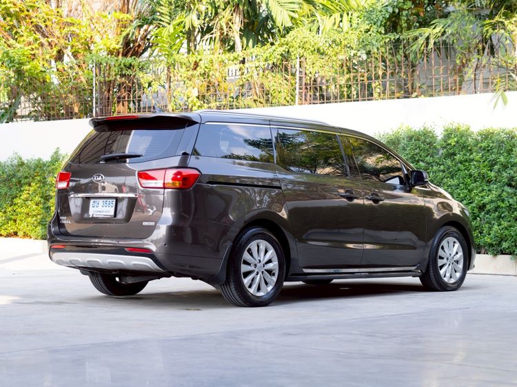 Kia Carnival 2017 2.2 EX Utility-car ดีเซล ไม่ติดแก๊ส เกียร์อัตโนมัติ เทา รูปที่ 4
