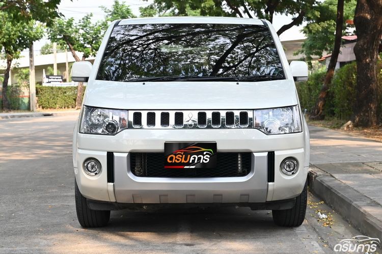 Mitsubishi Delica 2015 2.0 Utility-car เบนซิน ไม่ติดแก๊ส เกียร์อัตโนมัติ ขาว รูปที่ 2