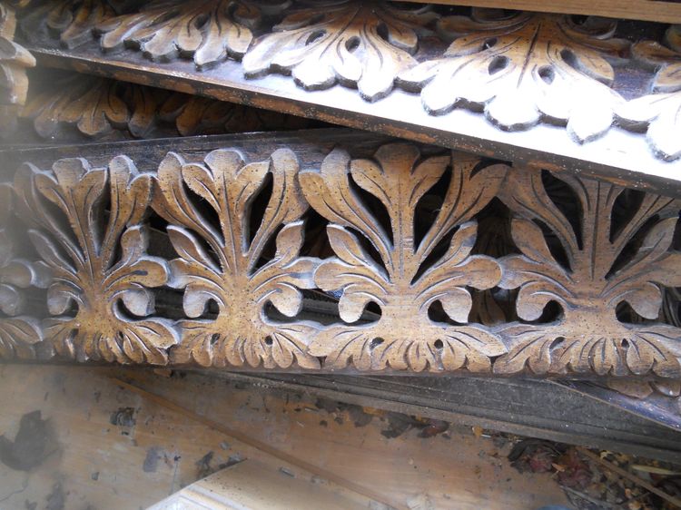 ไม้สักแกะสลัก