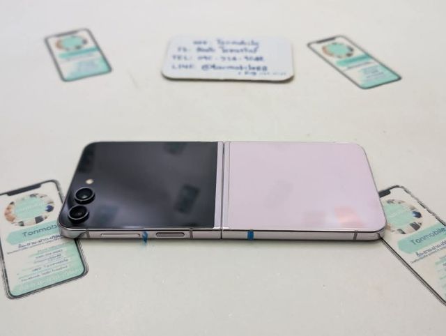 ขาย เทิร์น Samsung Galaxy Z Flip 5 256 GB Lavender ศูนย์ไทย สภาพสวย มีตัวเครื่องอย่างเดียว ไม่มีอุปกรณ์อื่น เพียง 7,990 บาท เท่านั้น ครับ รูปที่ 2