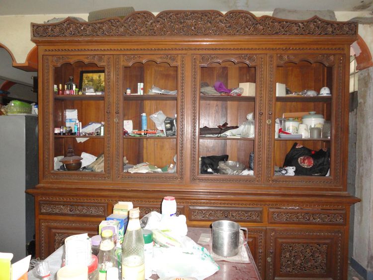 ขายตู้ไม้สักทองแกะสลักของแท้จากเชียงใหม่มี 2ตู้ยังมีชิ้นอื่นอีกมากเข้ามาชมในบ้านได้ รูปที่ 2