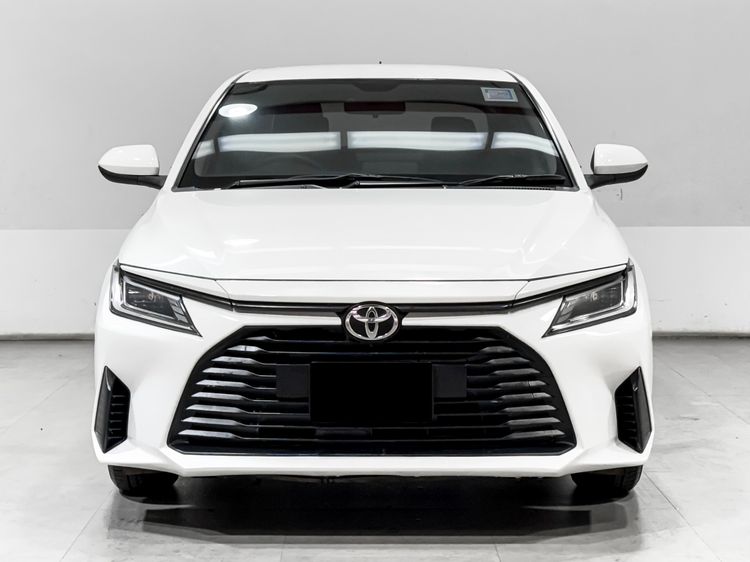 Toyota Yaris ATIV 2023 1.2 Sport Sedan เบนซิน เกียร์อัตโนมัติ ขาว รูปที่ 2