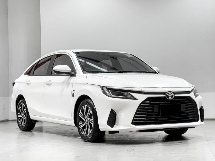 Toyota Yaris ATIV 2023 1.2 Sport Sedan เบนซิน เกียร์อัตโนมัติ ขาว รูปที่ 3