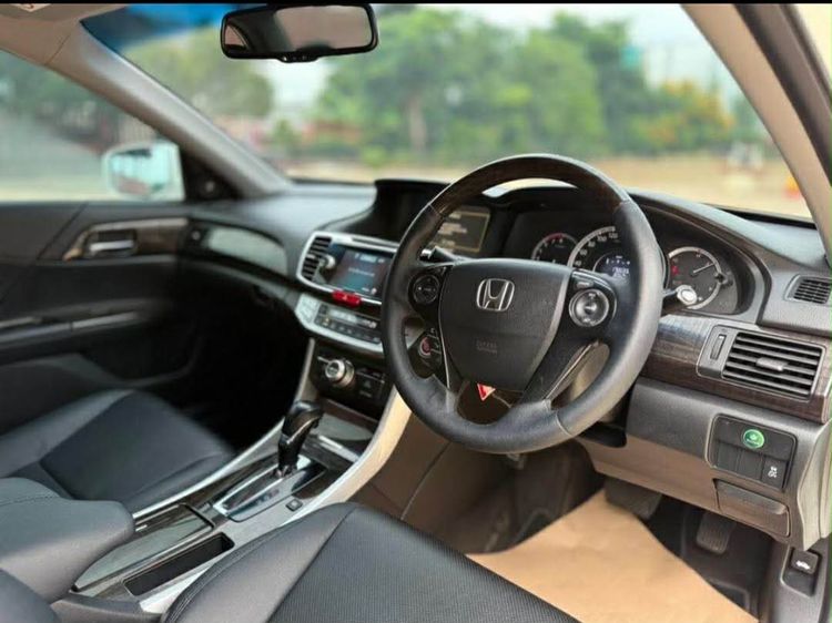 Honda Accord 2013 2.4 EL NAVI Sedan เบนซิน ไม่ติดแก๊ส เกียร์อัตโนมัติ ขาว รูปที่ 4