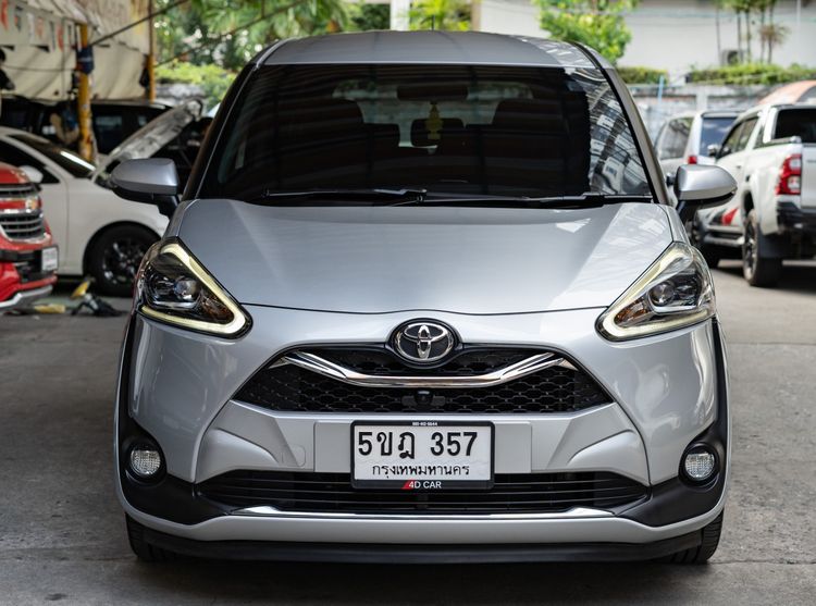 Toyota Sienta 2020 1.5 V Utility-car เบนซิน ไม่ติดแก๊ส เกียร์อัตโนมัติ เทา