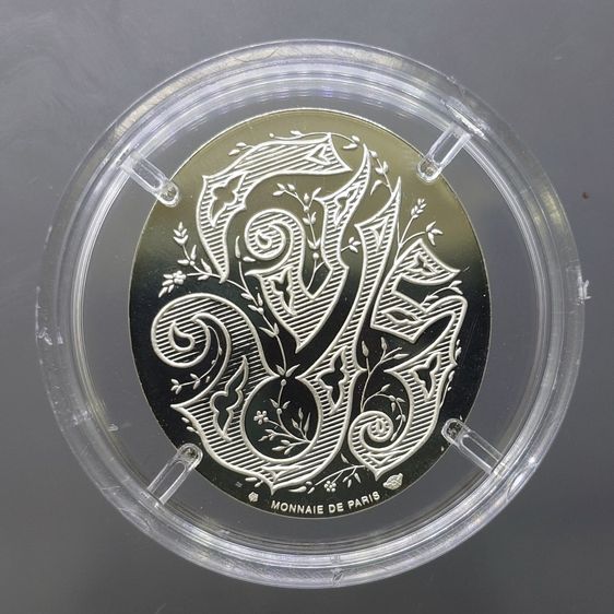 เหรียญรัชกาลที่5 หลัง จปร. โมเน่ร์ เดอ ปารีส เนื้อเงินขัดเงา รุ่นกาญจนาภิเษก ปี2539 พร้อมกล่องเดิม รูปที่ 4