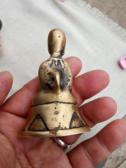 งั่งเก่าโบราณเศียรโล้นมีสร้วยสังวาลเนื้อสำริด รูปที่ 11