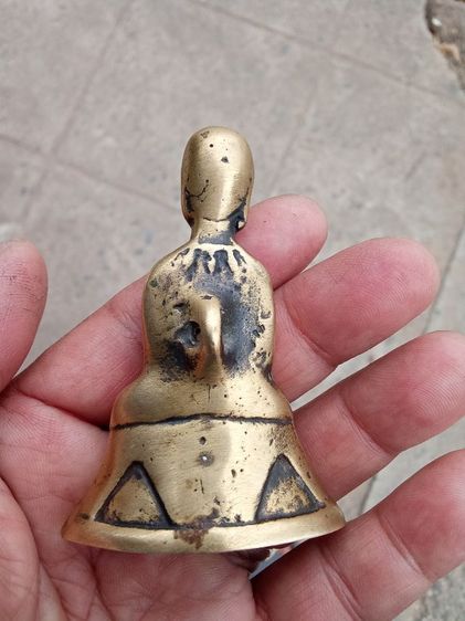 งั่งเก่าโบราณเศียรโล้นมีสร้วยสังวาลเนื้อสำริด รูปที่ 4