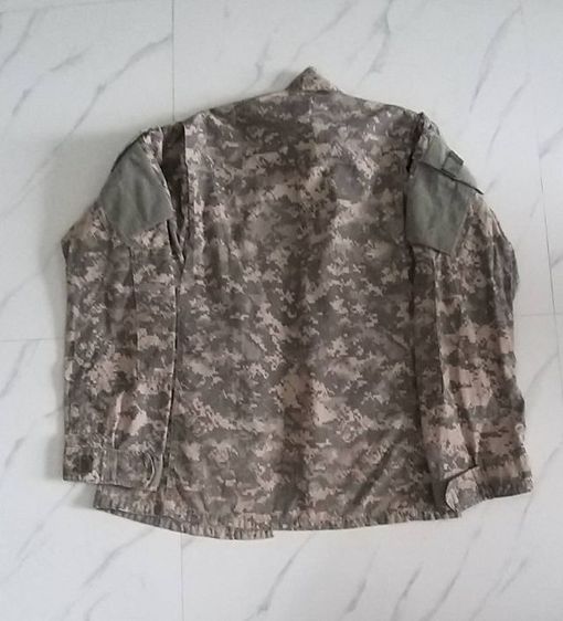เสื้อทหาร สภาพดีไม่ขาด   รูปที่ 2