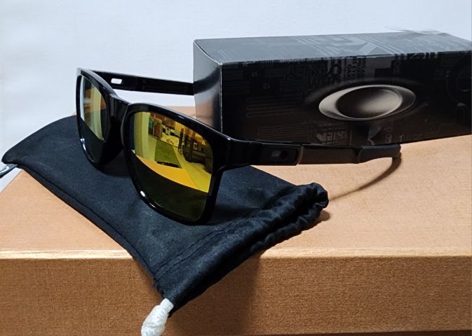  Oakley Catalyst sunglasses รูปที่ 2