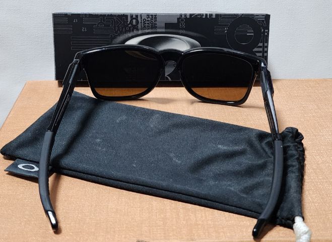  Oakley Catalyst sunglasses รูปที่ 3