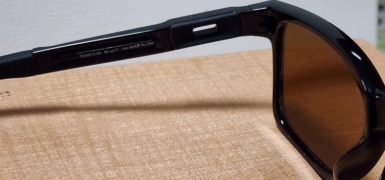  Oakley Catalyst sunglasses รูปที่ 4