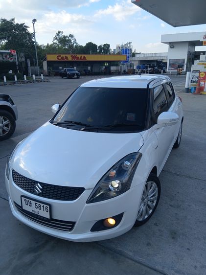 รถ Suzuki Swift 1.2 RX สี ขาว