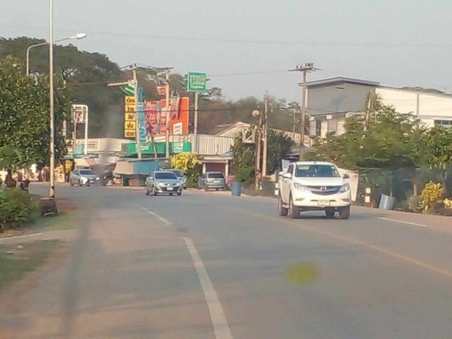 บ้านสวนกลางเมืองติดถนนริมโขง