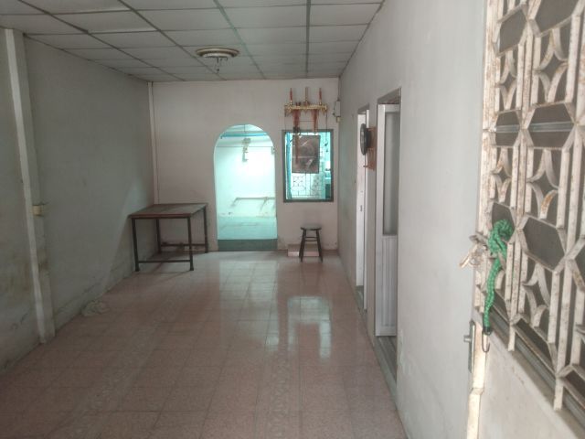 ไม่มี ใช่ บ้านทาวน์เฮ้าส์ชั้นเดียว 2 ห้องนอน 1 ห้องน้ำจอดรถหน้าบ้านได้ 1 คัน 23 ตารางวา รูปที่ 4