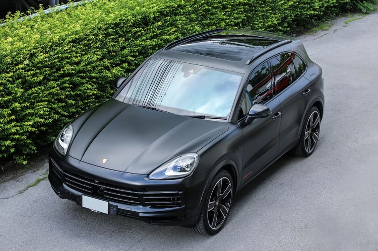 Porsche Cayenne 2023 3.0 S E-Hybrid Platinum Edition 4WD Sedan ไฮบริด ไม่ติดแก๊ส เกียร์อัตโนมัติ ดำ รูปที่ 4