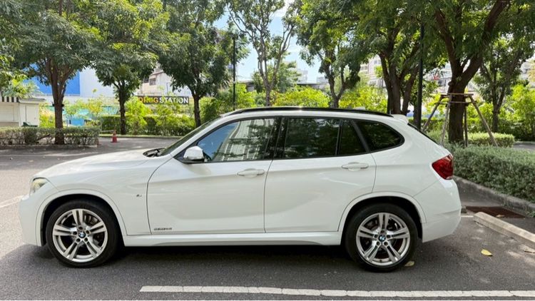 BMW X1 2015 2.0 sDrive18i M Sport Utility-car เบนซิน ไม่ติดแก๊ส เกียร์อัตโนมัติ ขาว รูปที่ 2