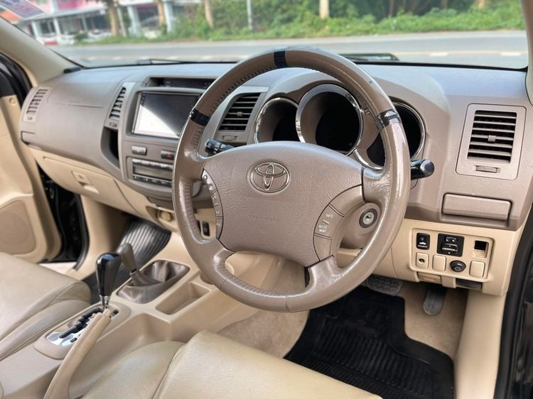 Toyota Fortuner 2005 3.0 V 4WD Utility-car ดีเซล ไม่ติดแก๊ส เกียร์อัตโนมัติ ดำ รูปที่ 3