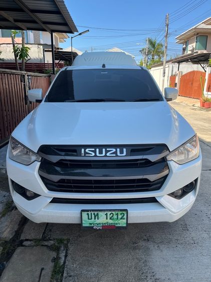 รถ Isuzu D-MAX 1.9 B สี ขาว