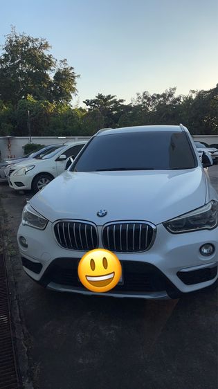 BMW X1 2017 1.5 sDrive18i xLine Sedan เบนซิน ไม่ติดแก๊ส เกียร์อัตโนมัติ ขาว รูปที่ 2
