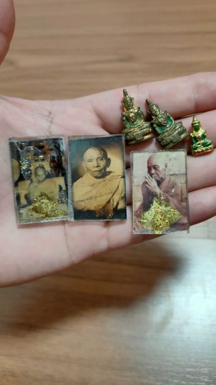 พ่อท่านคล้ายวัดสวนขัน พระแก้วมรกต ภาพถ่าย