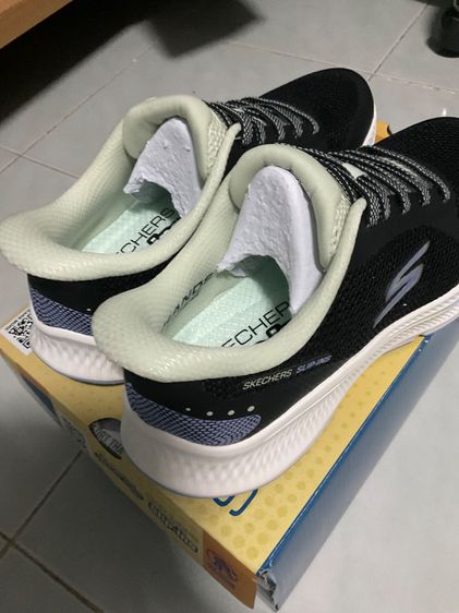 SKECHERS Slip-ins (GO RUN Consistent)