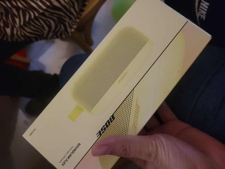 ลำโพง Bose soundlink flex  มือ1 ได้จากจับของขวัญปีใหม่บริษัท รูปที่ 2