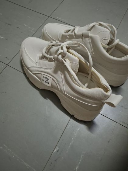 ขายต่อค่ะรองเท้าซื้อมาใส่ไม่ได้ รูปที่ 2