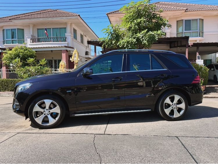 Mercedes-Benz GLE-Class 2017 GLE500 Sedan เบนซิน ไม่ติดแก๊ส เกียร์อัตโนมัติ ดำ รูปที่ 4
