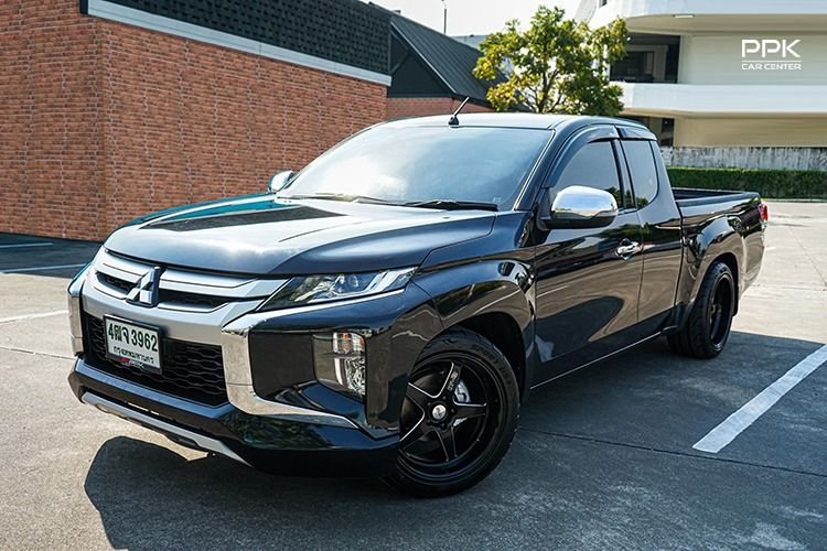 รถ Mitsubishi Triton 2.5 GLX สี ดำ