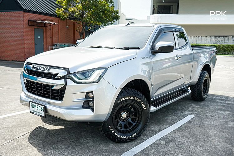 รถ Isuzu D-MAX 3.0 V-Cross Z 4WD สี เทา