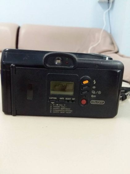 กล้องCanon Prima Zoom 105 Caption เป็นกล้องคอมแพค แบบออโต้โฟกัส ที่มีเลนส์ซูม 35-105 มม. f-3.5-8. มีขนาด 139 x 73 x 63 มม. น้ำหนัก 446 กรัม รูปที่ 2