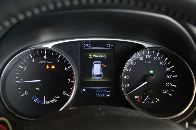 Nissan X-Trail 2016 2.0 V Hybrid 4WD Utility-car ไฮบริด ไม่ติดแก๊ส เกียร์อัตโนมัติ ขาว รูปที่ 4