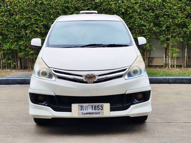 รถ Toyota Avanza 1.5 G สี ขาว