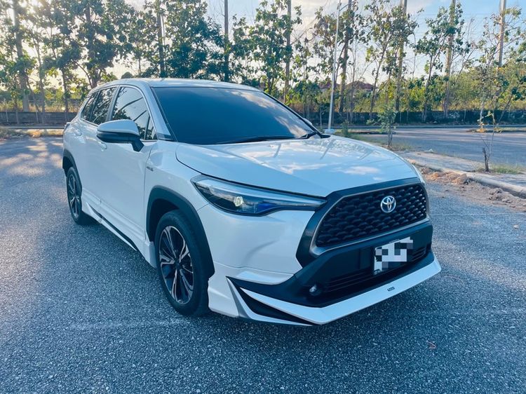 รถ Toyota Corolla Cross 1.8 Hybrid Premium Modellista สี ขาว