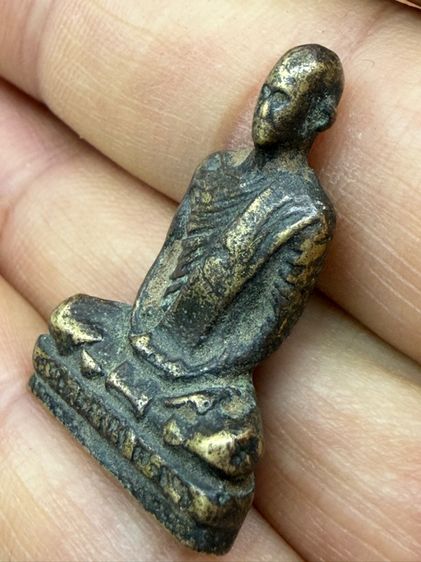 หลวงพ่อเดิมฐานสูง หนองหลวงเนื้อพระหล่อโบราณเก่าๆ ผิวหิ้งเเห้งๆเดิมๆ พระเก่าๆเหมาๆบ้านๆ พระคนแก่เก่าๆเก็บ081-3330446 L.tonyabu รูปที่ 9