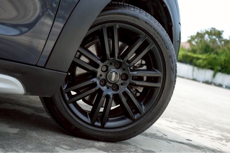 Mini COUNTRYMAN 2019 2.0 D Sedan เบนซิน ไม่ติดแก๊ส เกียร์อัตโนมัติ เทา รูปที่ 2