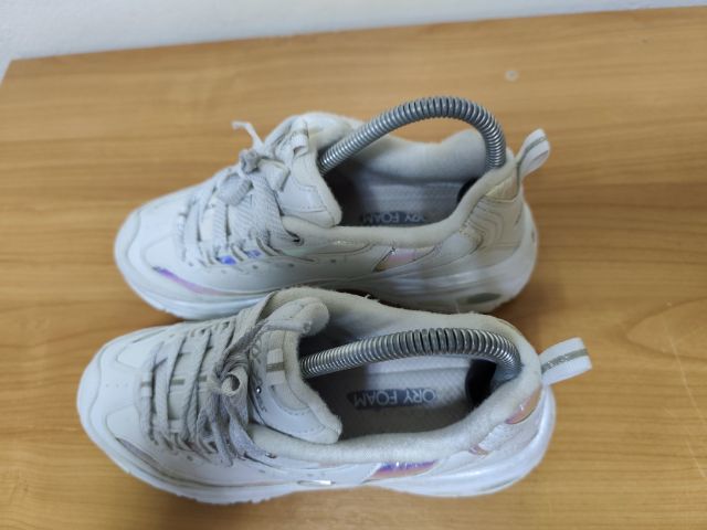 Skechers DLives 37.0 23.0 แท้ มือสอง รูปที่ 11