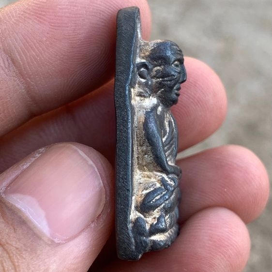 หลวงปู่ทวด วัดช้างให้ พิมพ์เตารีด เนื้อนวะโลหะแก่เงิน รูปที่ 5