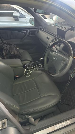 Mercedes-Benz E-Class 2001 E200 Kompressor Sedan เบนซิน ไม่ติดแก๊ส เกียร์อัตโนมัติ บรอนซ์เงิน รูปที่ 4