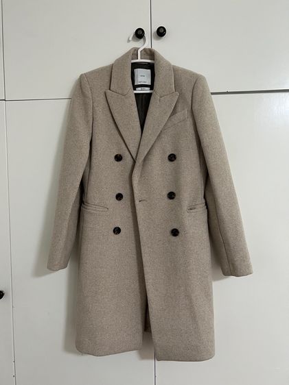 เสื้อโค๊ท mng สีเบจ เรียบหรู